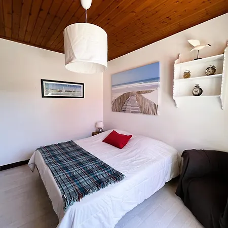 Saline Maison Spacieuse à Le Flotte En Ré Hébergement de vacances La Flotte