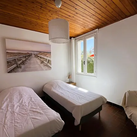 Saline Maison Spacieuse A Le Flotte En Re *